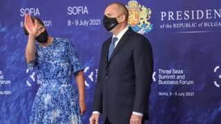 САЩ подкрепя инициативата Три морета Това заяви президентът на САЩ