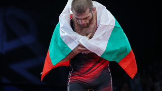 Шампионско посрещане във Велико Търново за златния медалист от Олимпийските