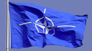 НАТО не обмисля въвеждането на забранена за полети зона над