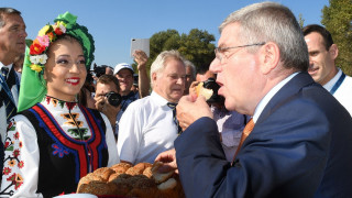 Президентът на Международния олимпийски комитет МОК Томас Бах бе попитан