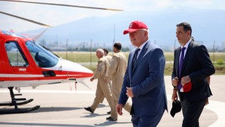 Служебният премиер Димитър Главчев провери състоянието на медицинския хеликоптер на