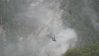 Трети ден продължава борбата с пожара в Рила, все още има критични участъци