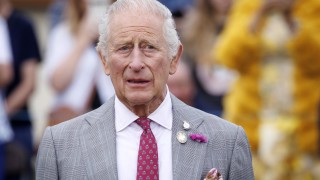 Крал Чарлз отбеляза 80 години от края на Втората световна война с послание за цената на войната