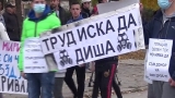 Стотици жители на с. Труд блокираха Карловско шосе в знак на протест