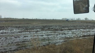 Десет поредни дни продължават незаконните разливи в земеделски земи в