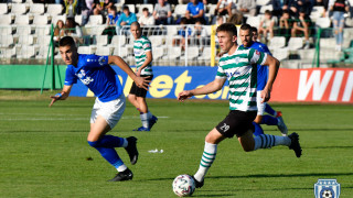 Феновете на Черно море и Спартак Варна създадоха напрежение преди