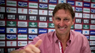 Легендата на Арсенал Тони Адамс атакува английските национали които