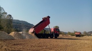 Жители на пазарджишки села на протест - кариера руши къщите им