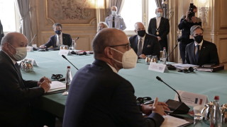 Френският президент Еманюел Макрон и държавният секретар на САЩ Антони