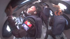 Туристи на ръба на Космоса - Брансън постигна най-голямата си мечта