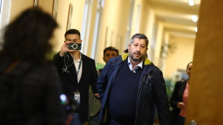 На страната й трябва смело реформаторско управление което да се