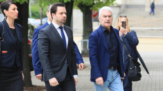 Със заветите на Левски Атака тръгва към Европарламента Лично лидерът