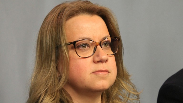 Бившият вицепремиер Деница Златева встъпи като нов шеф на "Булгаргаз"