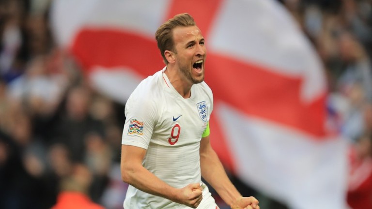 Англия спечели домакинството си на Хърватия в мач от Лига