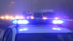 Заспал шофьор се заби в кола в насрещното в Бургаско и прати 56-годишна жена в болница