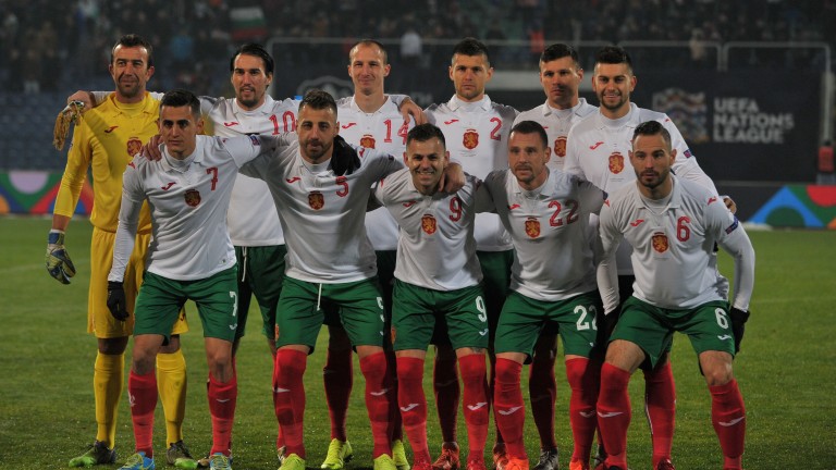 Българският национален отбор по футбол падна с още едно място