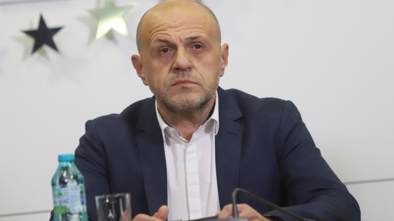 "Действащият политик" не е Борисов, убеден Томислав Дончев