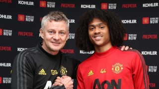 Отборът на Манчестър Юнайтед официално обяви подписването на новия контракт