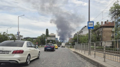 Голям пожар избухна в София