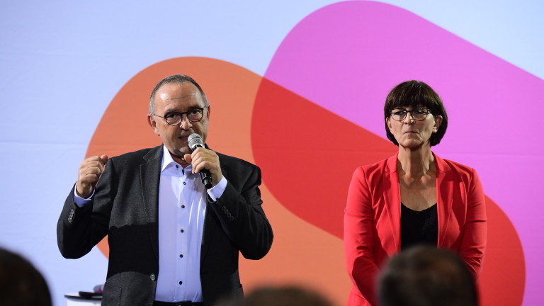 Критици на германската „голяма коалиция“ оглавиха ГСДП