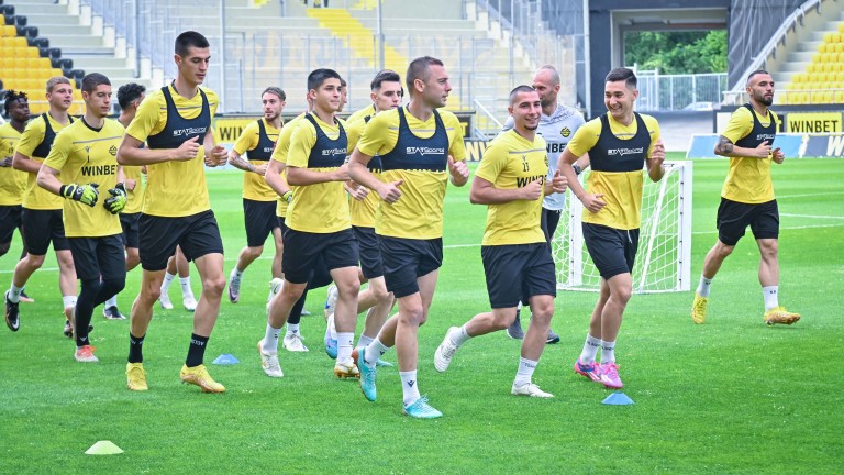 Ботев (Пловдив) замина с 18 футболисти на лагер в Банско
