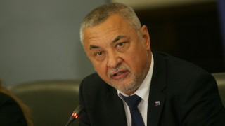 Вицепремиерът и лидер на НФСБ Валери Симеонов се обяви против