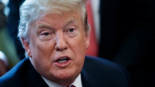 Президентът на САЩ Доналд Тръмп призова General Motors GM да