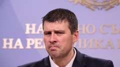 "Величие" видя във вота на недоверие "анти-хитлеристка коалиция", само че "анти-Пеевски"