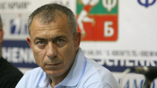 Национален селекционер в борбата празнува рожден ден