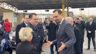 Министър Богданов: Губим много, докато сме извън Шенген