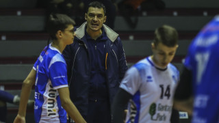 Владимир Николов отдаде на сервиса загубата на волейболния Левски от