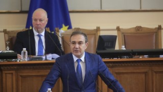 От парламентарната група на БСП искат спешно изслушване на премиера