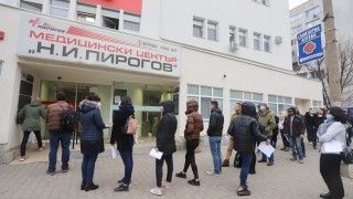 Във ваксинационния пункт в Пирогов е свършила ваксината срещу коронавирус