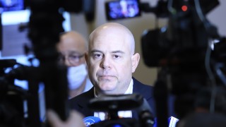 Гешев се яви в НС и се закани да даде член от правилника му на КС