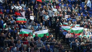 Григор Димитров играе като у дома си в лондонската зала