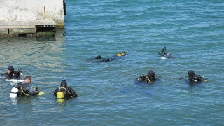 Водолази почистиха морето около остров Света Анастасия