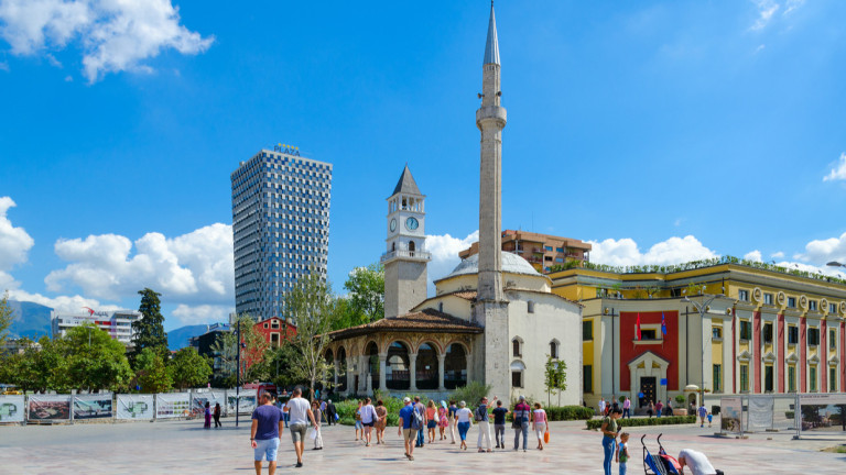 Дават на българите в Албания служебна бележка за гласуване 