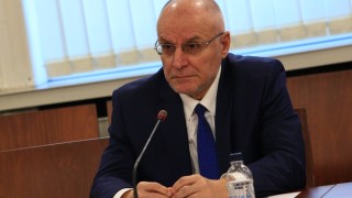 Управителят на БНБ Димитър Радев заяви че очаква пик на