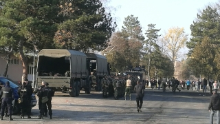 Армията влезе в бежанския център в Харманли 