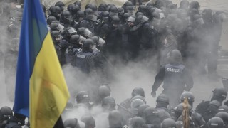 Сблъсъци пред украинския парламент