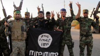 Около 200 убити при битката за две военни бази в Сирия