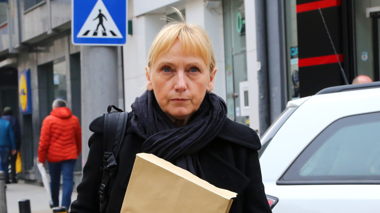 Елена Йончева очаква Гешев да говори пред българите