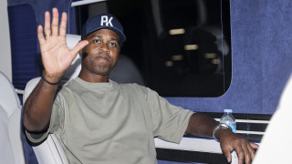 Бившият нидерландски нападател Патрик Клуиверт е назначен за старши треньор