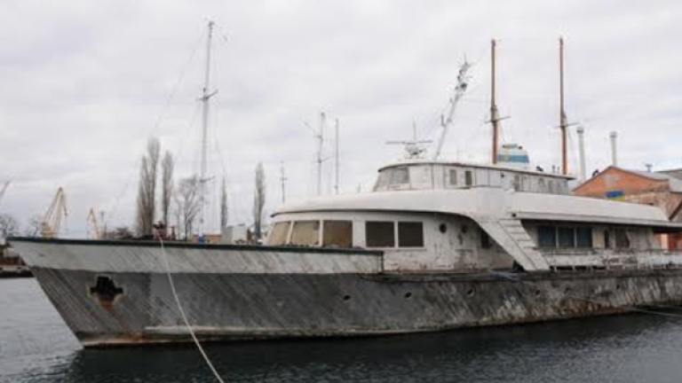 В Одеса потъна яхтата на Брежнев
