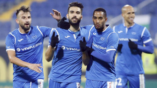 Футболът е като красивата жена не трябва много грим за