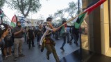 Осем арестувани, 20 полицаи ранени при сблъсъци на пропалестински протест в Испания
