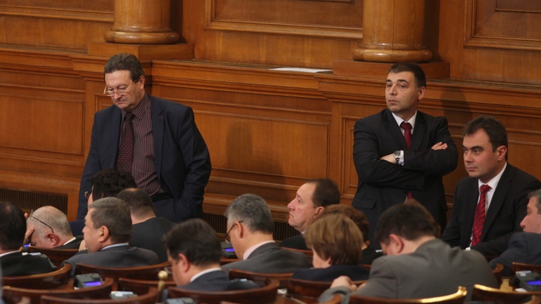 Депутатите приеха рамката на бюджета на ДОО за 2017
