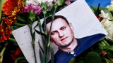  Русия краткотрайно в профил духовник, отслужил панихида в памет на Навални 