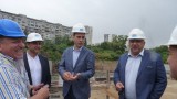 Министър Кралев инспектира строежа на зала "Арена Бургас", доволен е (СНИМКИ)