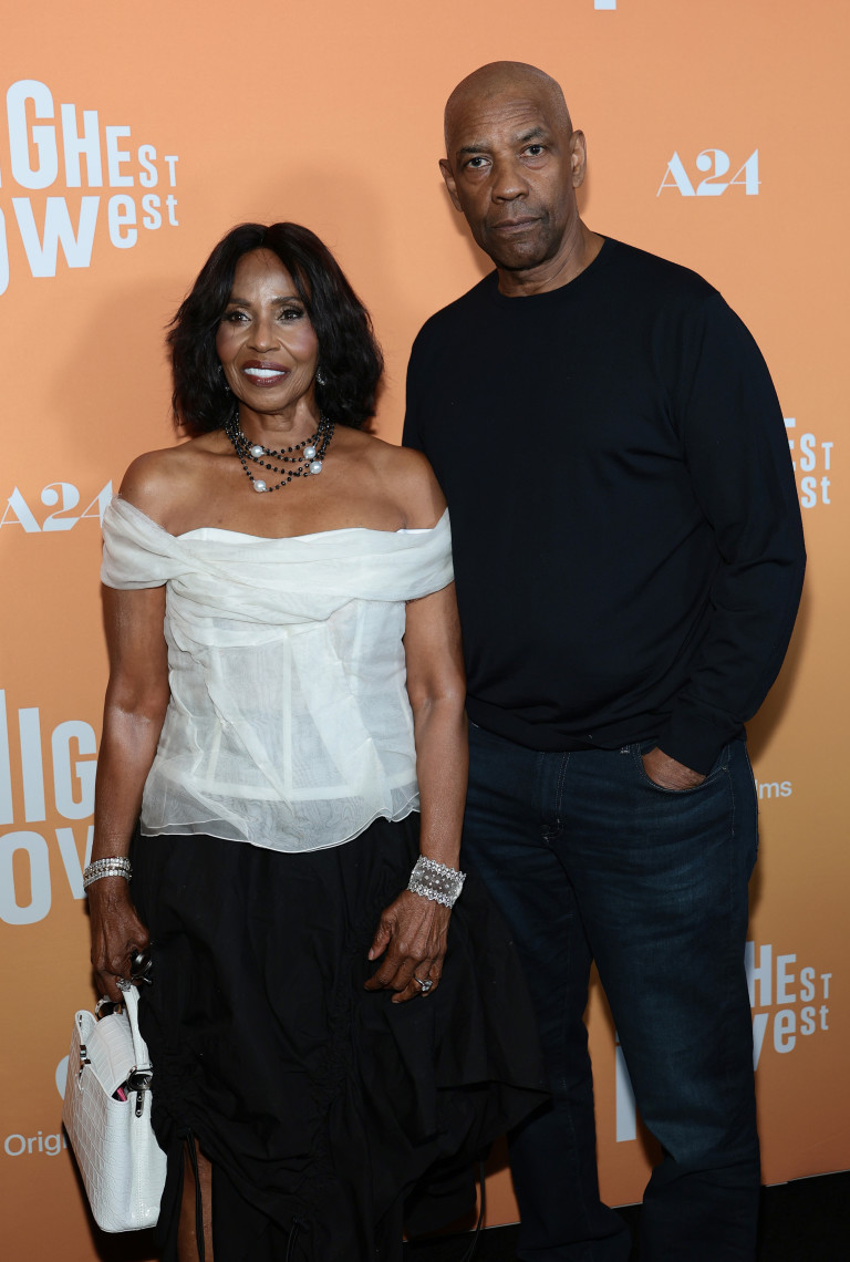 Със съпругата си Паулета